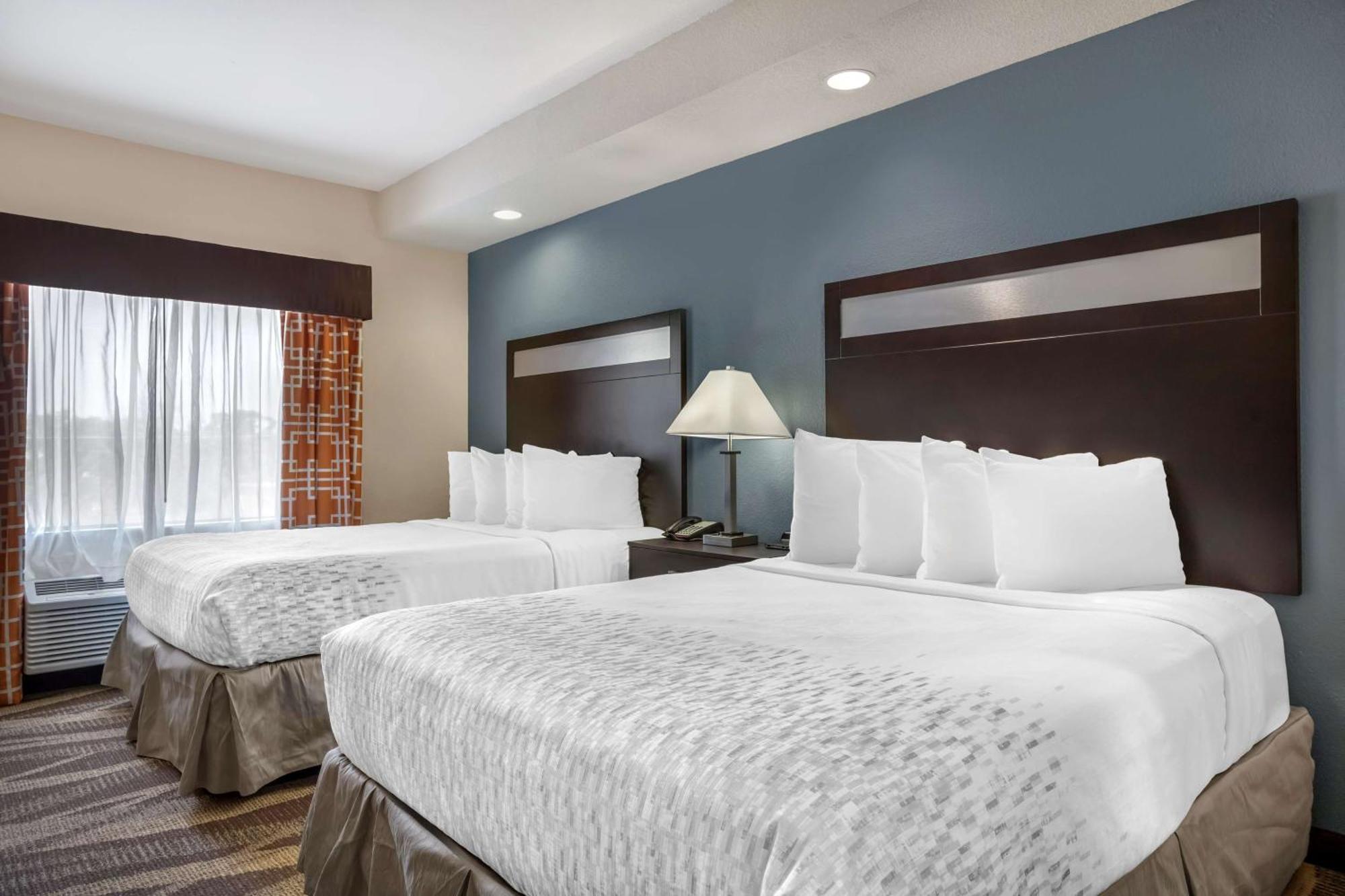 Best Western Plus Lake Jackson Inn & Suites Екстериор снимка