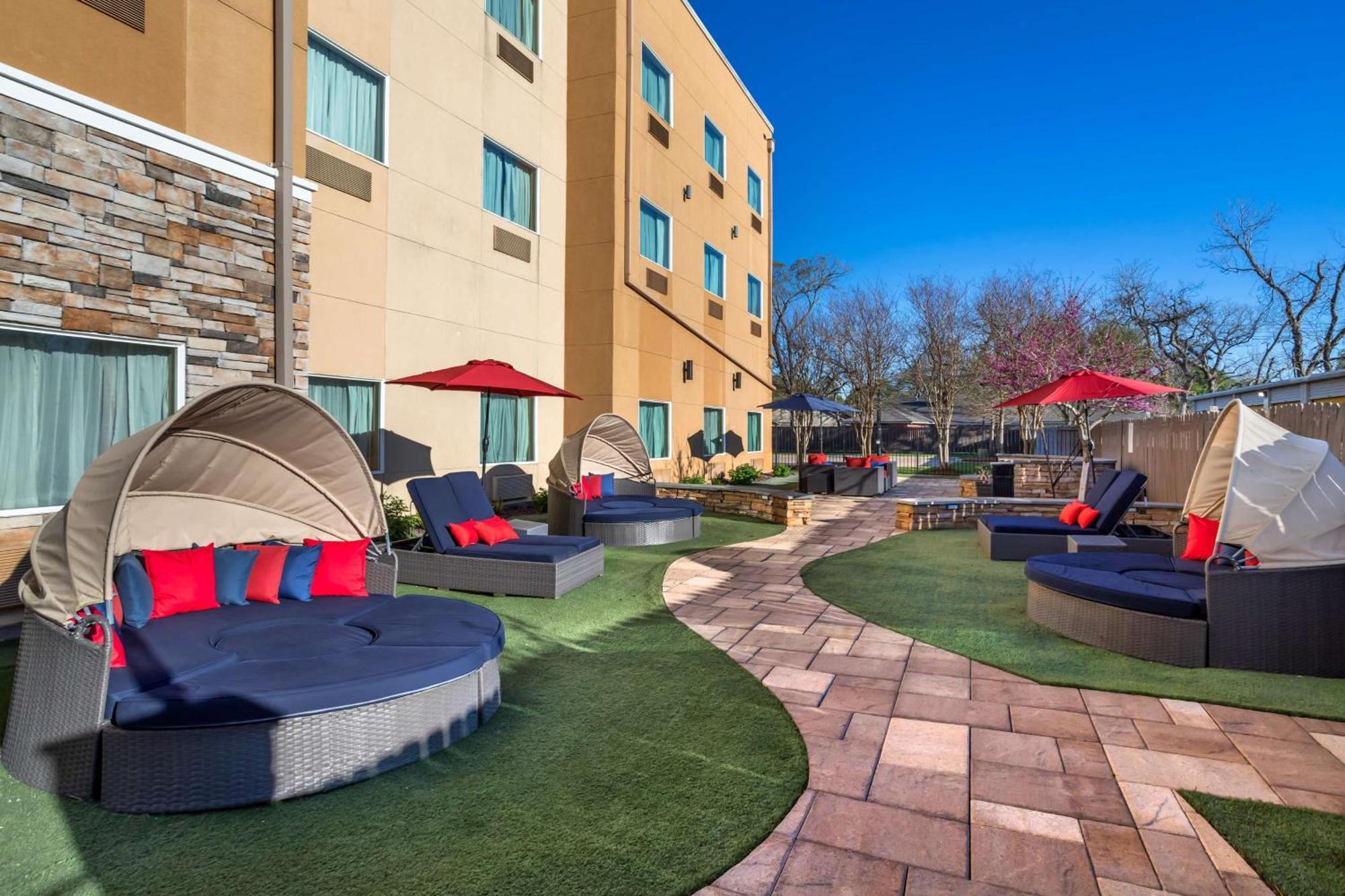 Best Western Plus Lake Jackson Inn & Suites Екстериор снимка