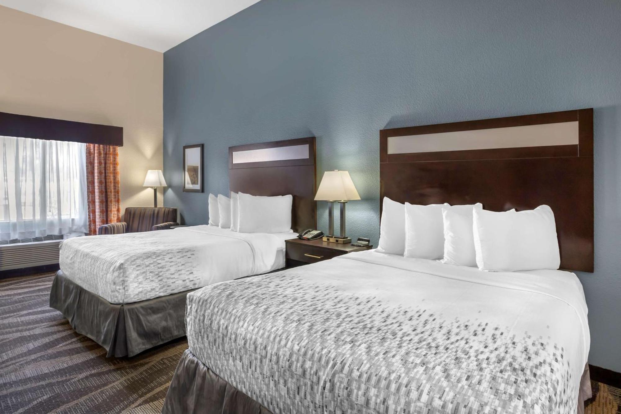 Best Western Plus Lake Jackson Inn & Suites Екстериор снимка