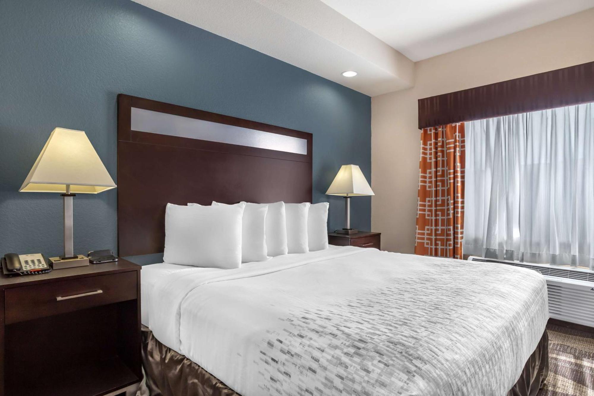 Best Western Plus Lake Jackson Inn & Suites Екстериор снимка