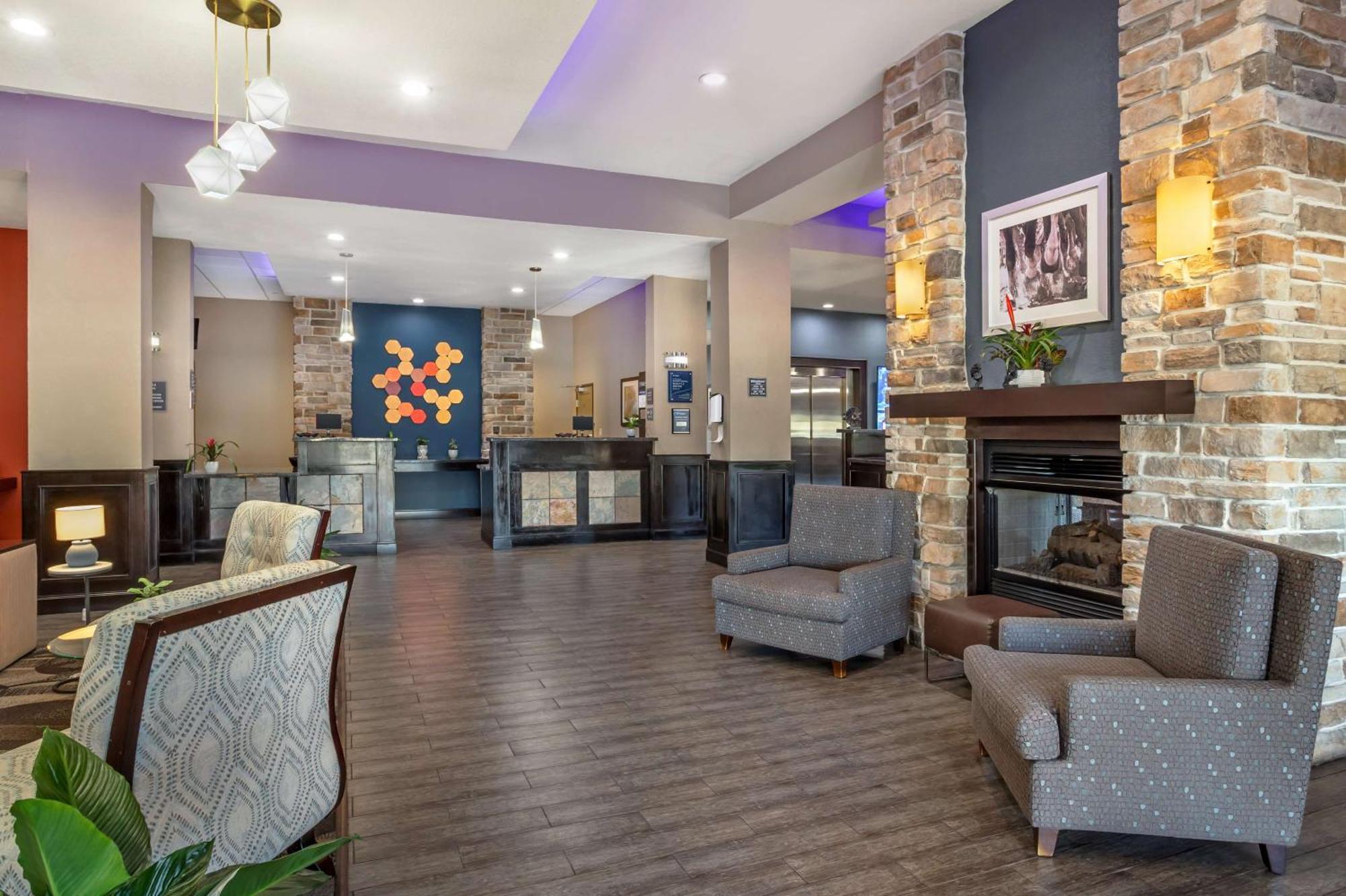 Best Western Plus Lake Jackson Inn & Suites Екстериор снимка